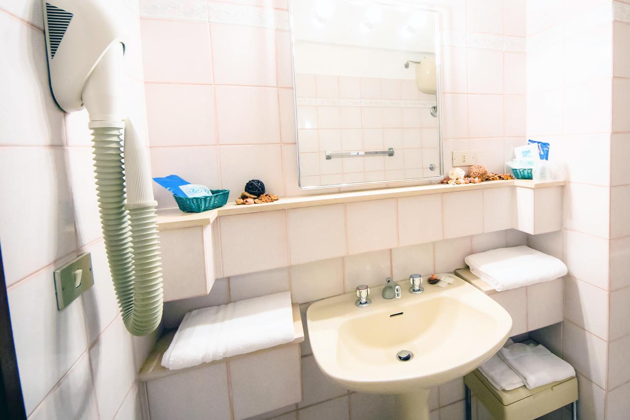 Hotel Palombella & Restaurant Frosinone Ngoại thất bức ảnh